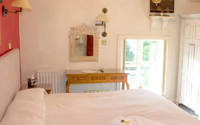 The White Hart