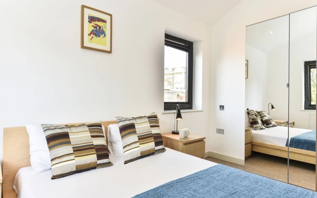 Tower Bridge City Apartments