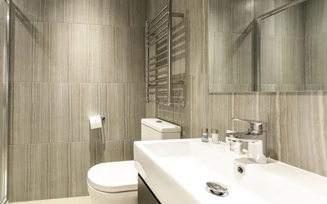 FG Apartment - Earls Court, Ongar Road