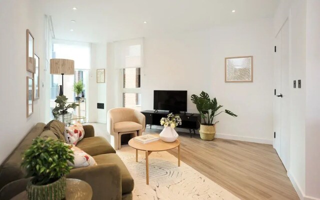 The Tottenham Place - Stylish 1bdr Flat With Balcony