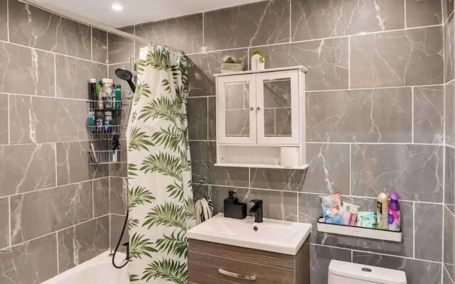 Stylish 1-bedroom Flat in Tufnell Park Sleeps 3