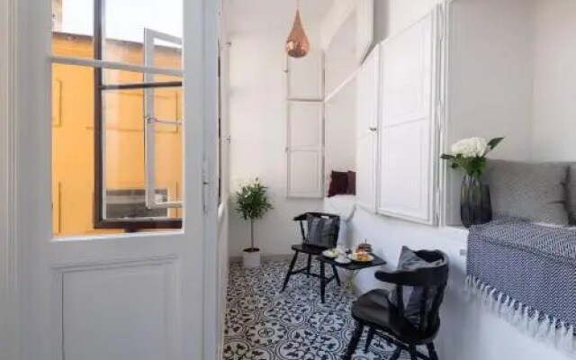 Wenceslas Square / Main Station - New Studio*****