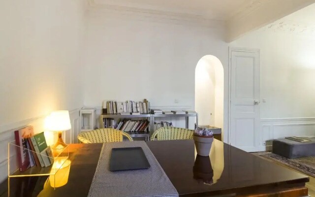 Magnificent Apartment Near the Center of Paris
