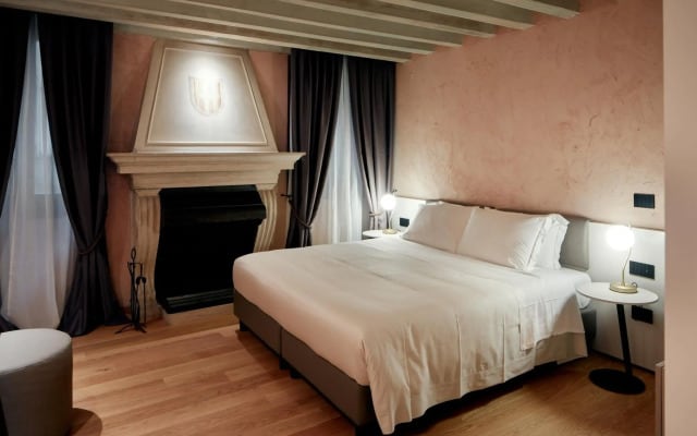Ca' Dei Proverbi Suites - Wenice Deep Culture
