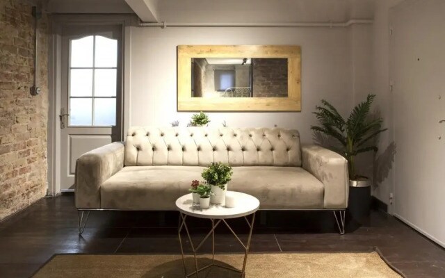 Chic and Central Flat in the Heart of Beyoglu