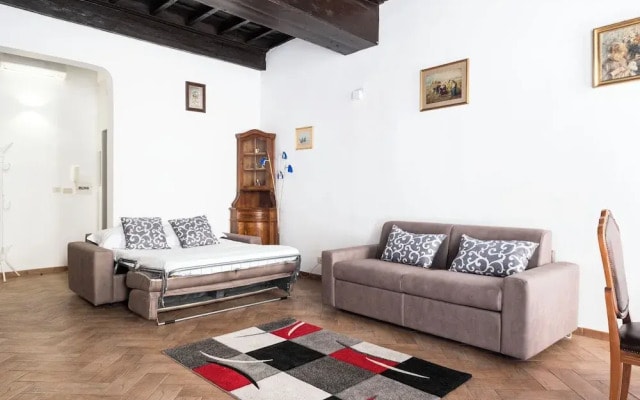 Campo De Fiori Large Family Apartment
