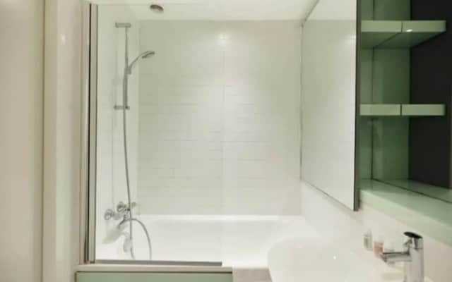 The Graham Park Hideout - Breathtaking 2BDR Flat with Balcony