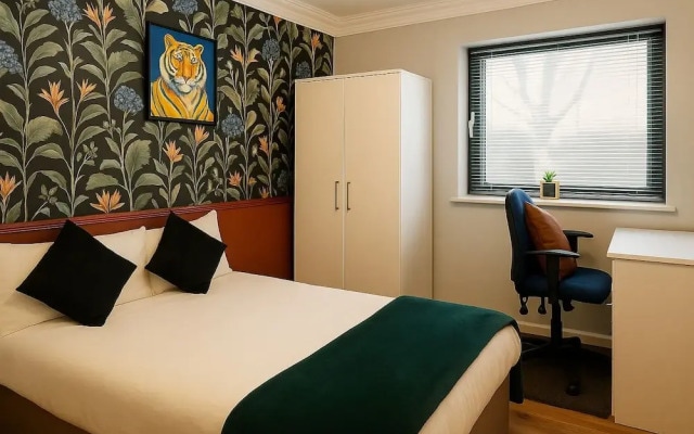 2 Bedroom Accessible Step-Free Central