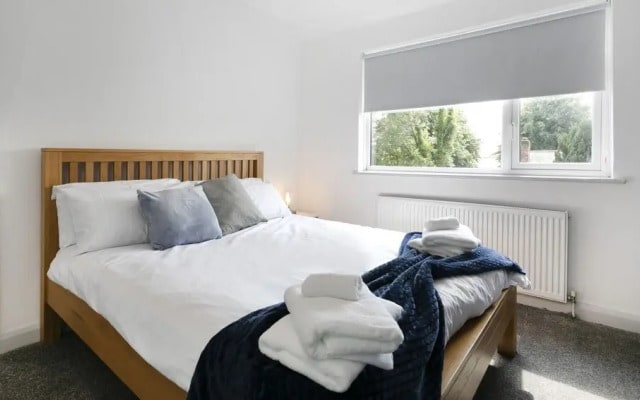 ✰OnPoint- MASSIVE House, PERFECT Location-Parking✰