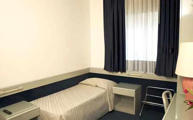 Club Hotel