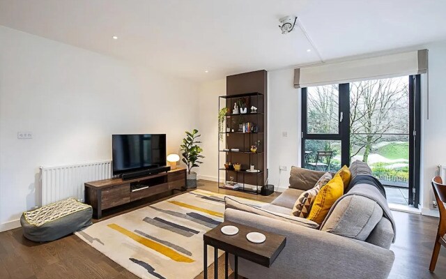 Spacious and Trendy Shoreditch Flat
