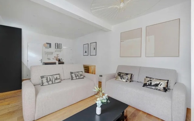 Private Terrace Apartment -1bdr/ 6p-sacra-ca\"ur