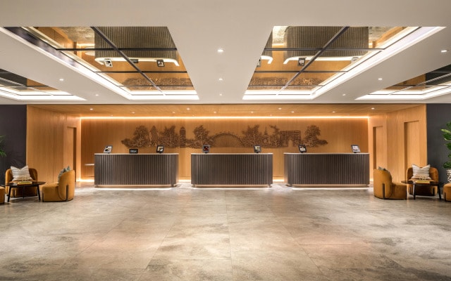 Hilton London Metropole