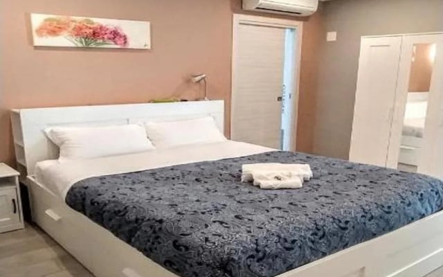 Pretty Tiburtina Room
