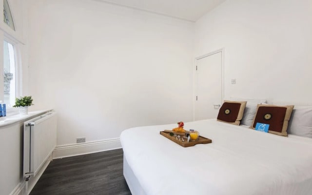 Modern Cheshire Court Nest - NBS