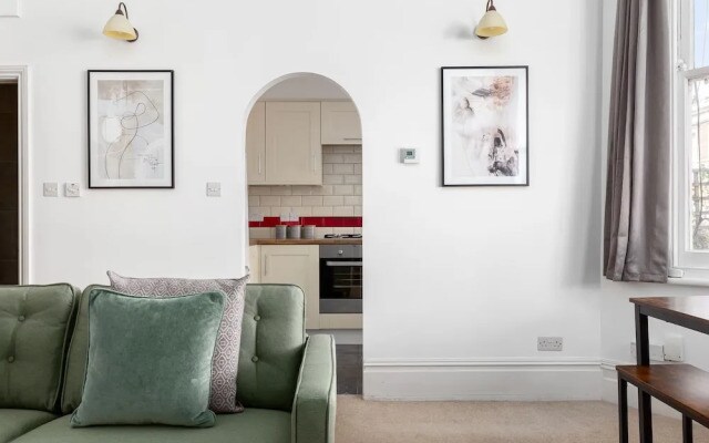 Apartment In Kensington