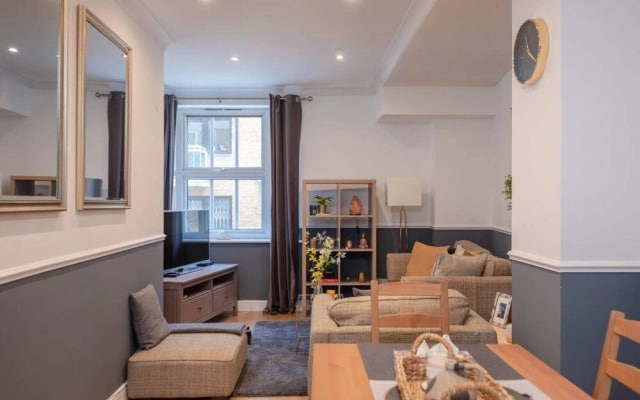 Modern 1 Bed, up to 4 Guests, Tower Bridge