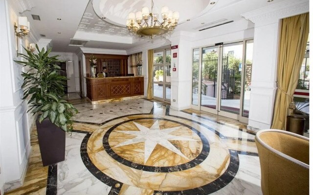 Sunrise Hotel
