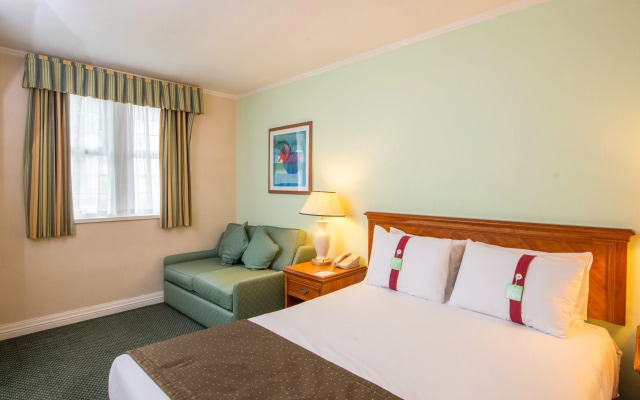 Tong Park Hotel