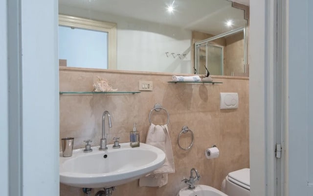 Esquilno Garden Apartment