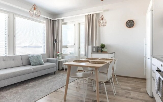 Arctic Penthouse City Suite