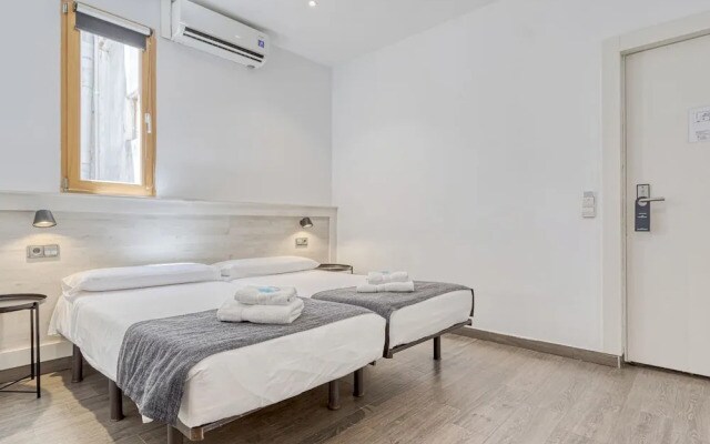 Hostal Bedmates