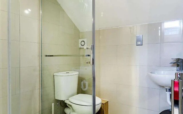 London Homes - Aldgate Flats