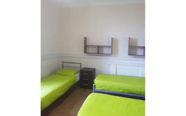 Bowden Court - Hostel