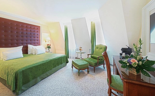 CARLSBAD PLAZA Medical Spa & Wellness hotel