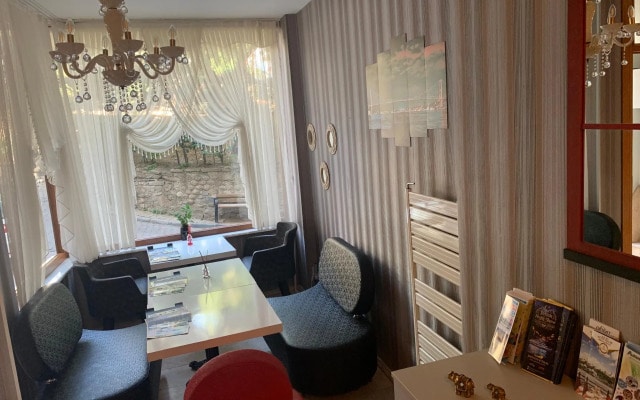 Omar Sultan Park Suites