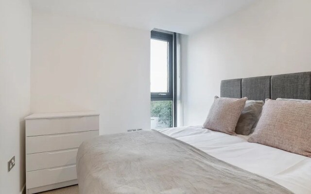 Spacious 2BR Apartment in Prime Central Location