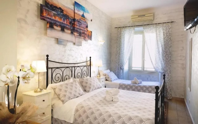Antoniettas House