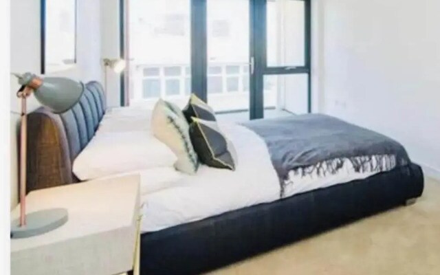 Impeccable 1-bed Apartment in London
