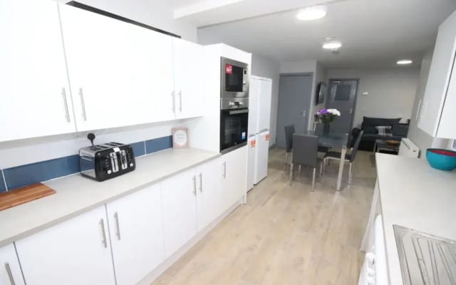 Stunning 6 bed House