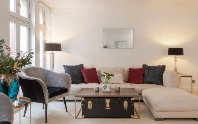The Mayfair Muse - by Out of Office Lifestyle