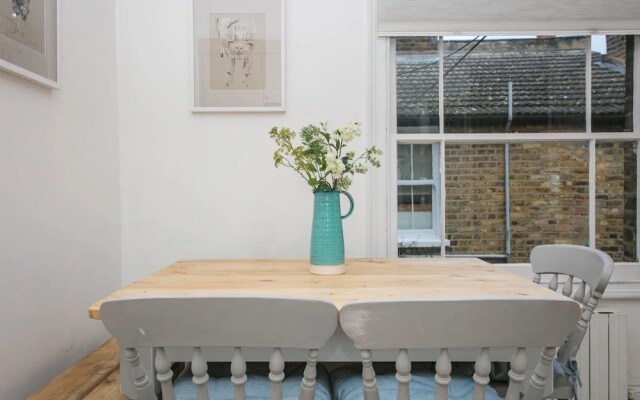 2 Bedroom Flat in Brixton Sleeps 4
