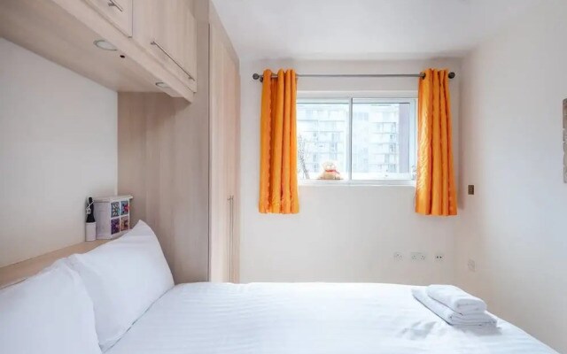 Gorgeous 2 Bed, with Balcony, Battersea