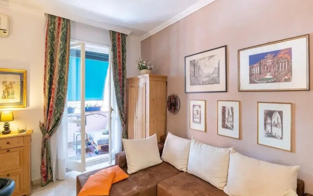 Apartment in Rome With Balcony
