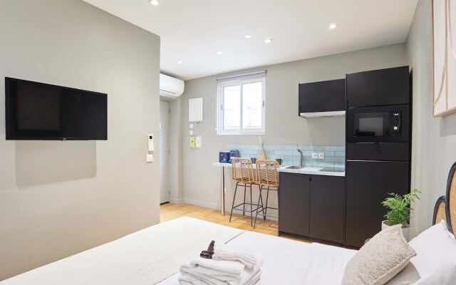 Superb AC Studio Center of Paris
