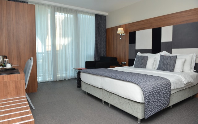 Lova Hotel & SPA
