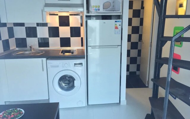 Estudio cercano a Plaza Castilla CBA1