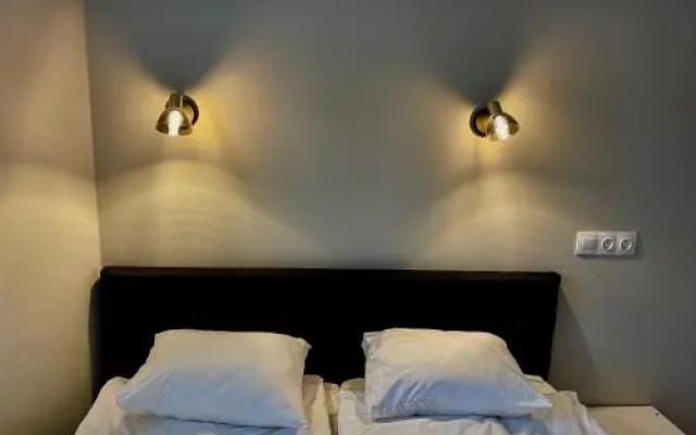 Hotel Vesiroos