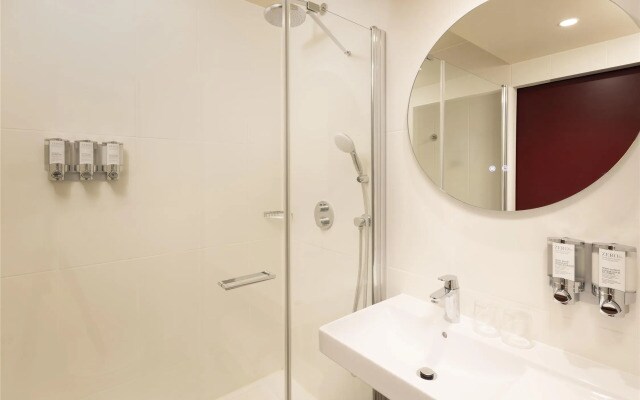 Hampton by Hilton Paris Saint Ouen