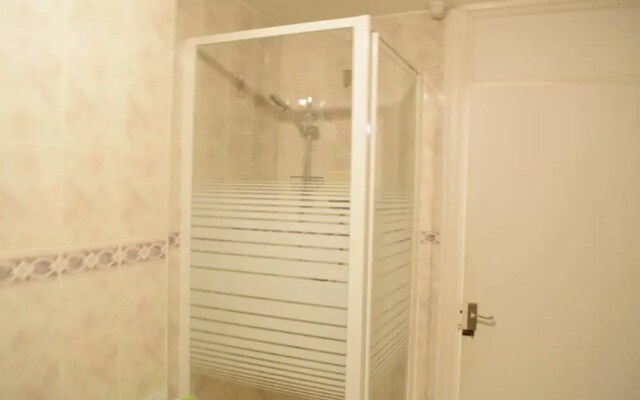 Homely 2 Bedroom House in Greenwich