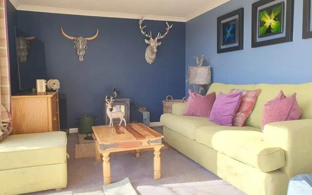 2bed Chalet Sleeps 5 - Dogs Free, Parking, Seaview