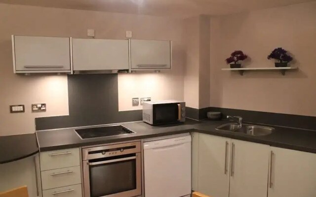 Nottingham Hill Apartment Retreat