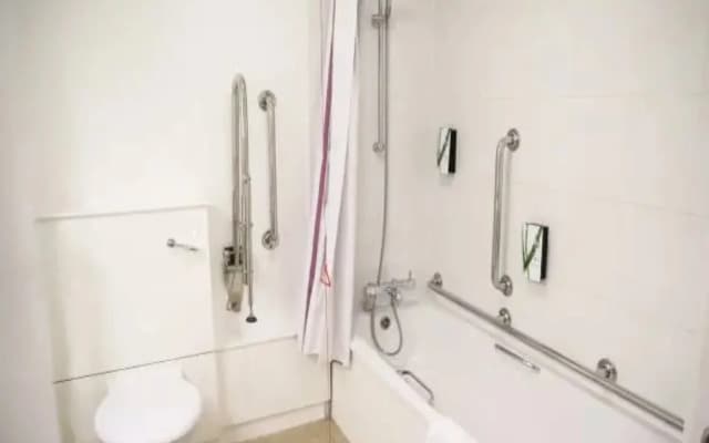 Premier Inn Chessington