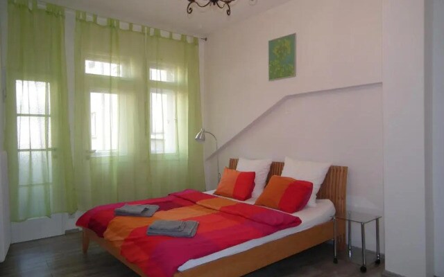 Old Town spacious apartment