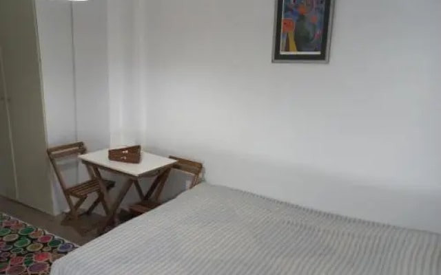 Silent Corner 4