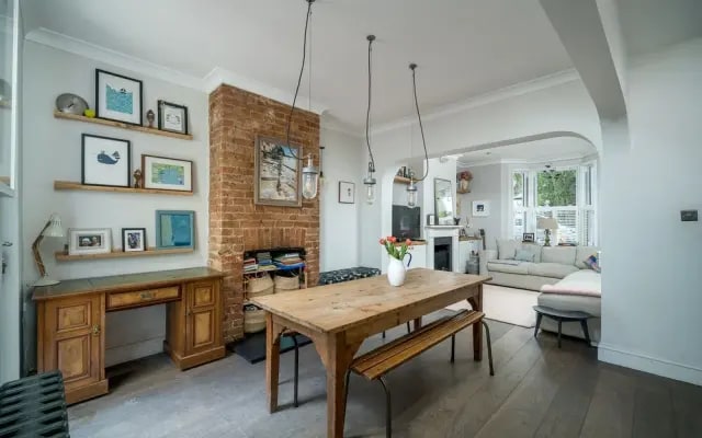 Altido Homely 4-Bed House W/ Terrace In Wandsworth